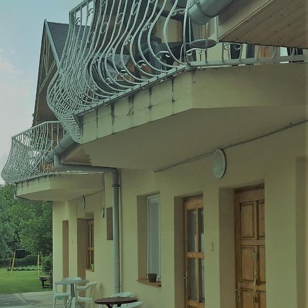 Balatonszárszó Fasor Vendeghaz酒店 外观 照片